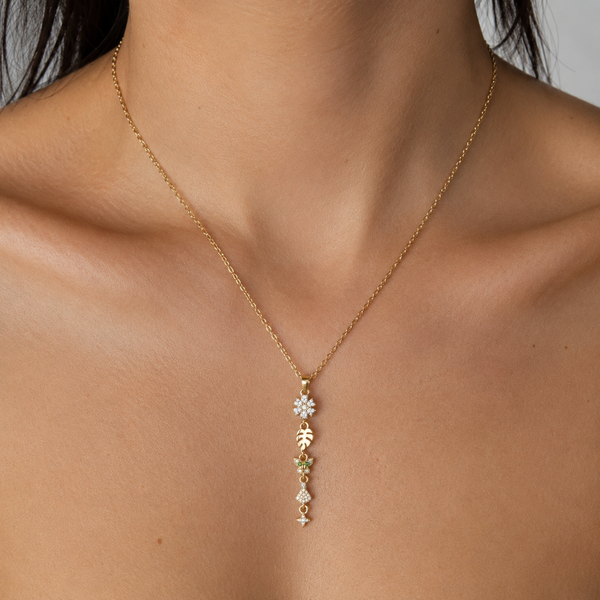 Dainty Flower Charm Pendant Necklace