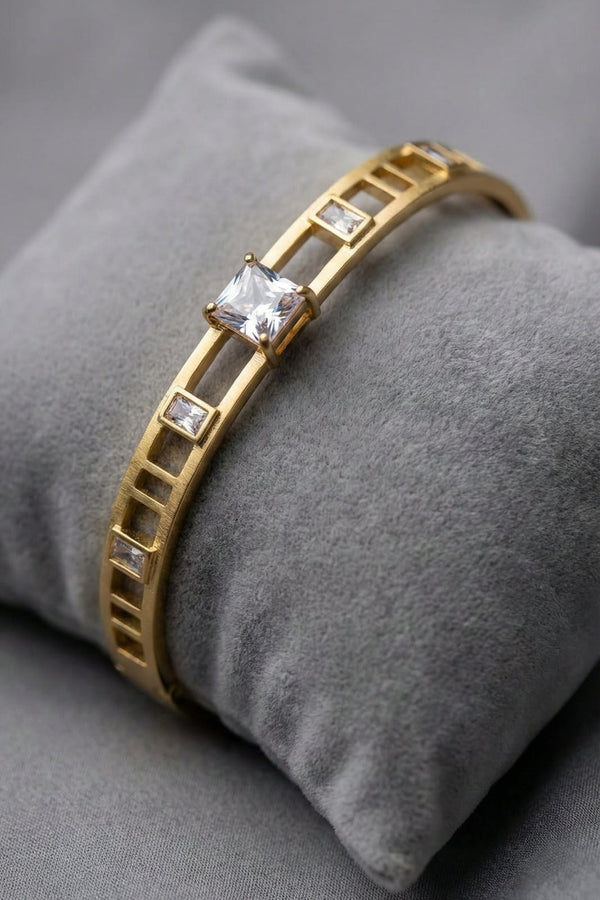 Ivyra Window Bracelet