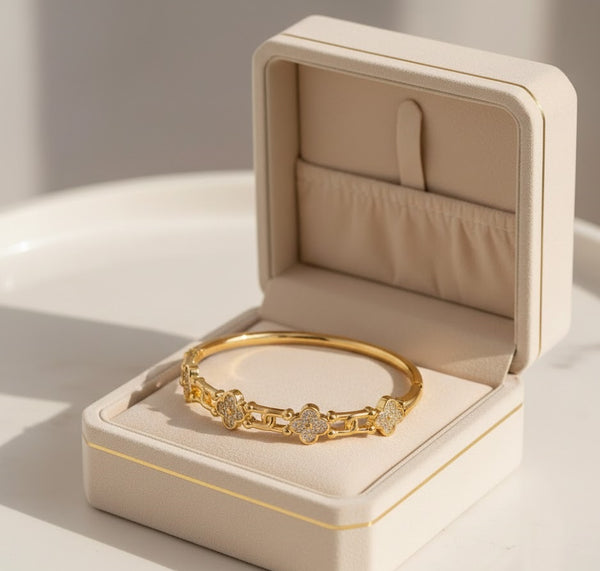 Clove studded Link Bracelet