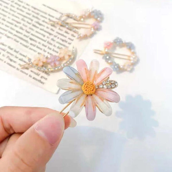 Bella Floral Hairclips hair clip – full product view on plain background