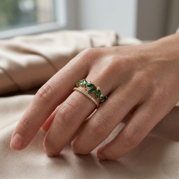 Green leaf stone ring
