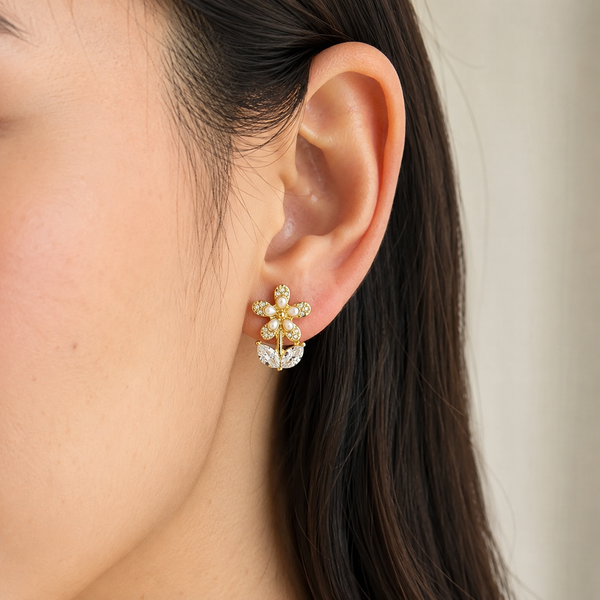 Dainty Glass pearl Flower Earring