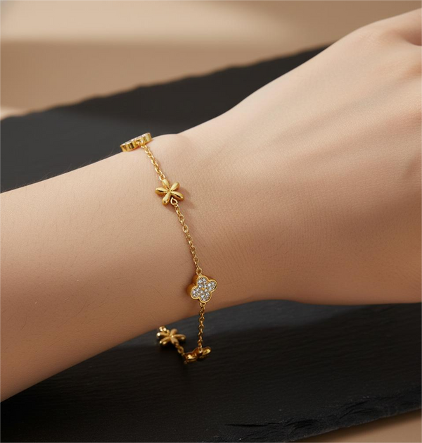 Alt Daisy Stud Bracelet