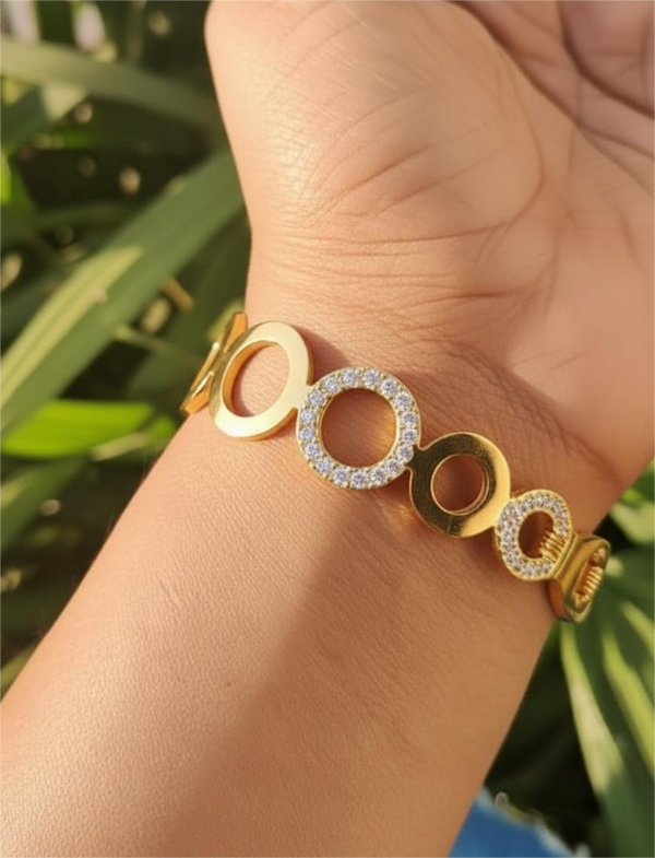 Auric Stud Halo Bracelet