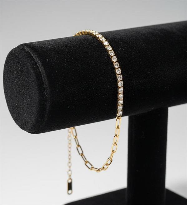 Chic Nene Stud Bracelet