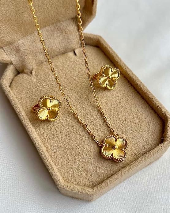 Gold clover set