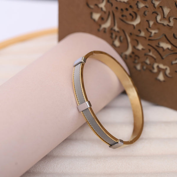 Curb Mesh Bracelet