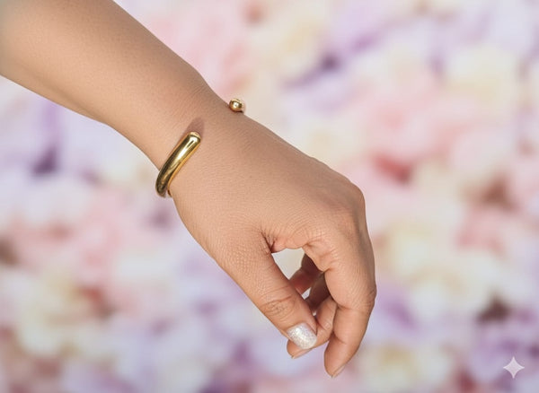 Waterdrop end Cuff Bangle