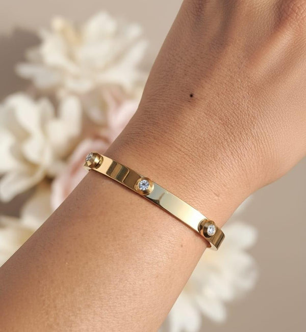 Cubic Zircon Stud Bracelet