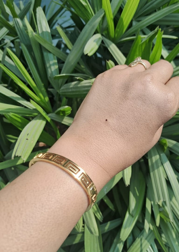 Gilded Maze Bracelet