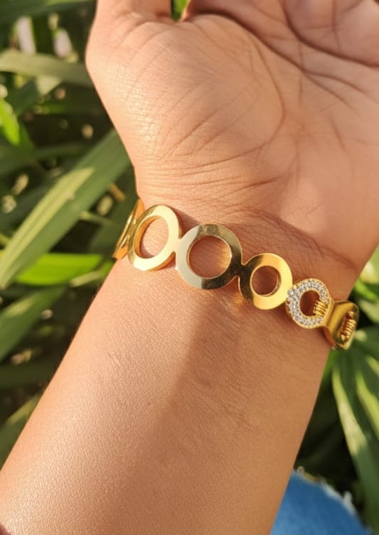 Auric Stud Halo Bracelet