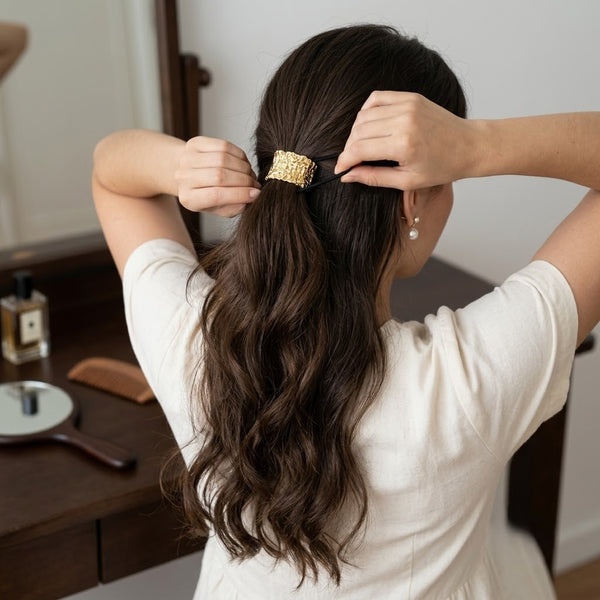 Rusty Metal Long Hair Tie worn on model – styled for women