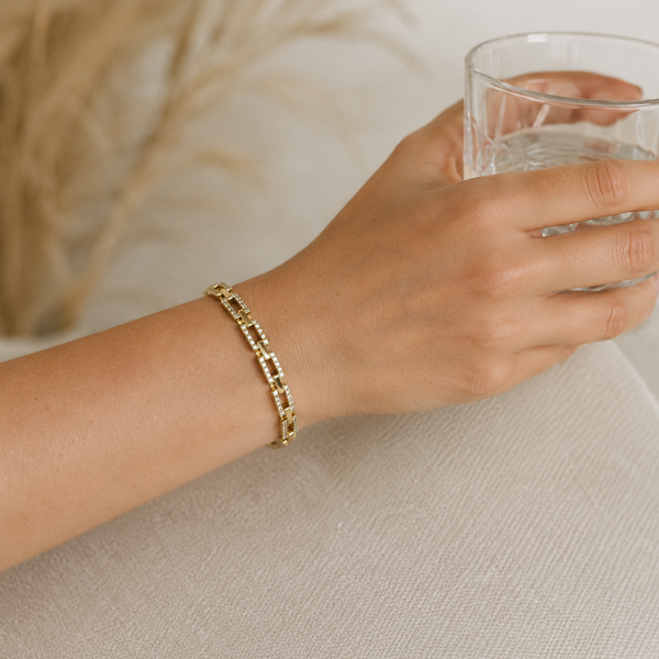 Studded Buckle Link Bracelet