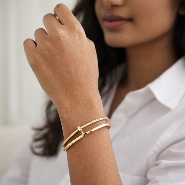 DIAMOND STUDDED NAIL AND BRACELET COMBO