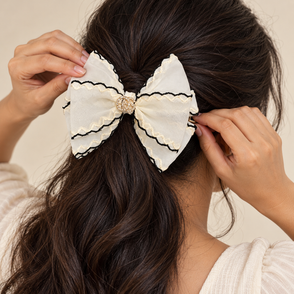 Contrast Lace Hair Bow