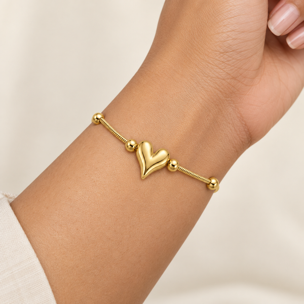Minimal Heart Ball Bracelet