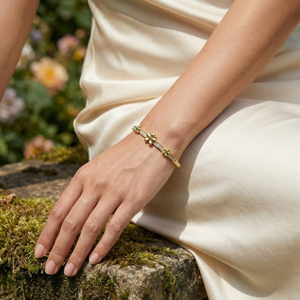 Gold Mini Daisy Bracelet