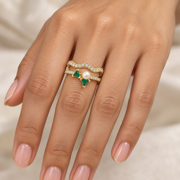 Emerald Bow Pearl Ring