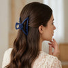 Minimal Matte Daily Hair Claw hair claw clip – alternate angle