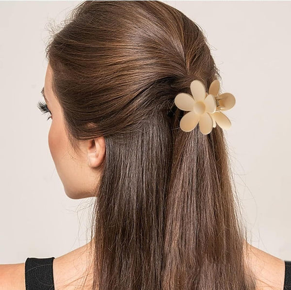 Flower-Shaped Hair Clips hair claw clip – alternate angle