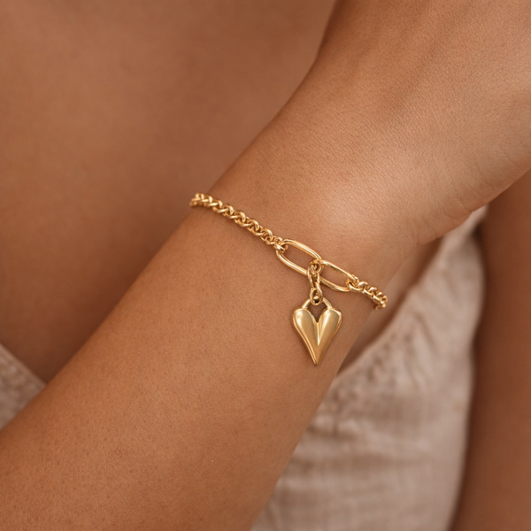Link chain heart bracelet