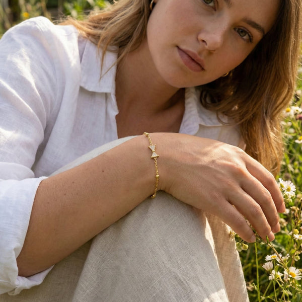 Rhinestone stud bow Bracelet