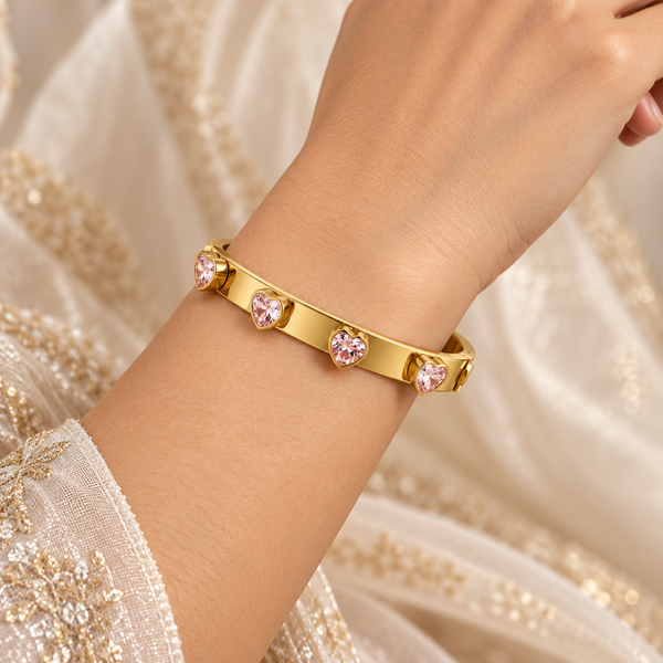 Lavi Gold Heart Brick Bracelet