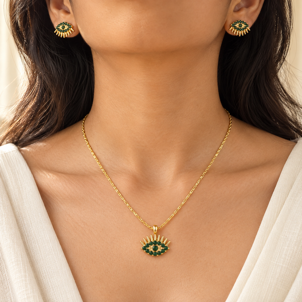 Emerald Studded Eye With Earrings