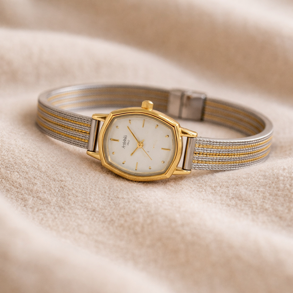 Luxe layers watch