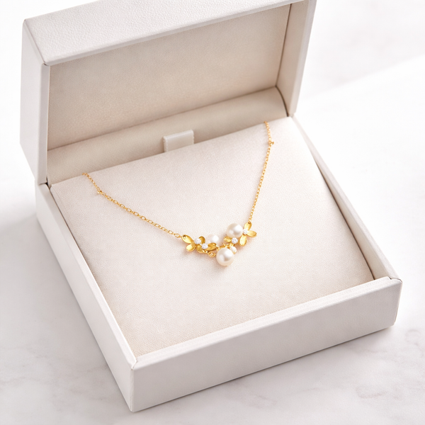 Pearls and Flower Necklace