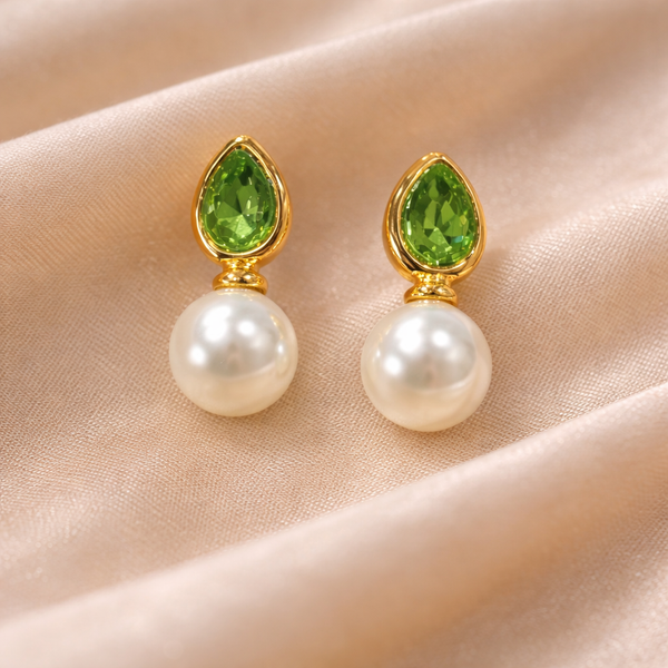 Emerald Pear Pearl earrings