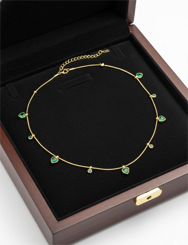 Dangle Motif Emerald Necklace