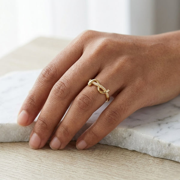 Snaketwined Curve Ring