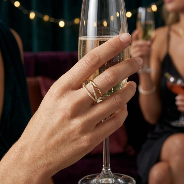 Minimal V Studed Ring