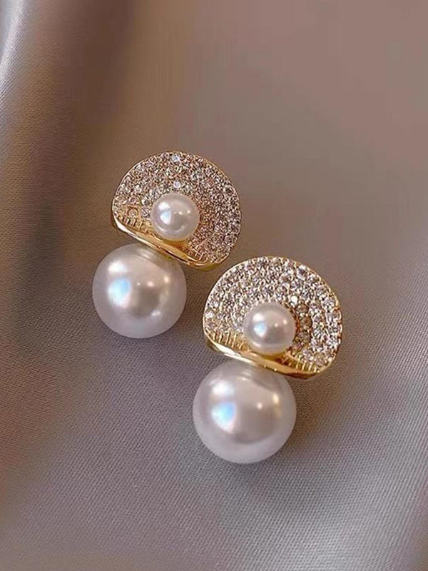 Perky Pearl Minimal Earrings