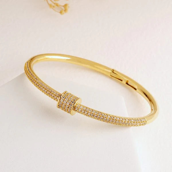 Endless Sparkle Knot Bracelet