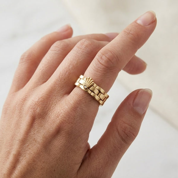 Swiss Link Ring