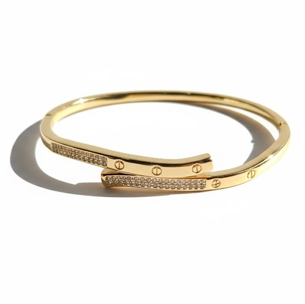 Cart Wave Stud Bracelet