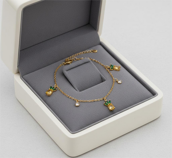 Dainty Crystal Pineapple Bracelet