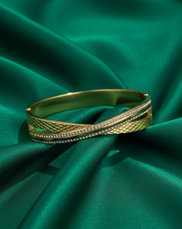 Eterna Bangle
