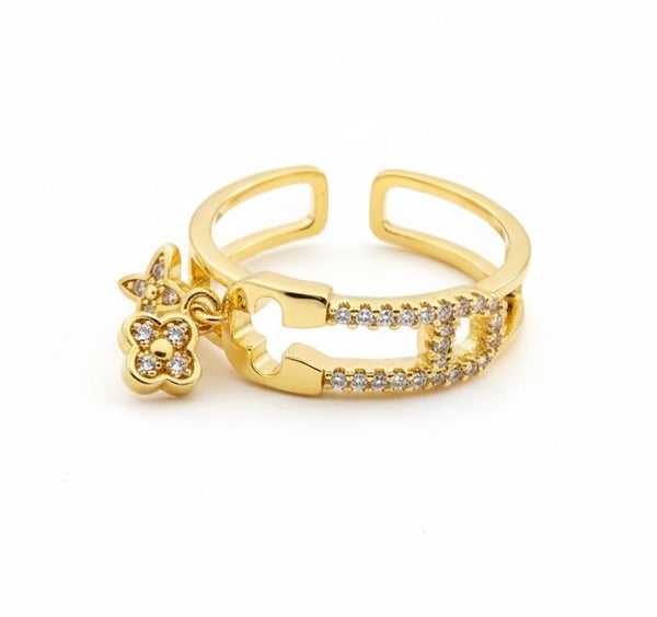 Clover Charm Ring