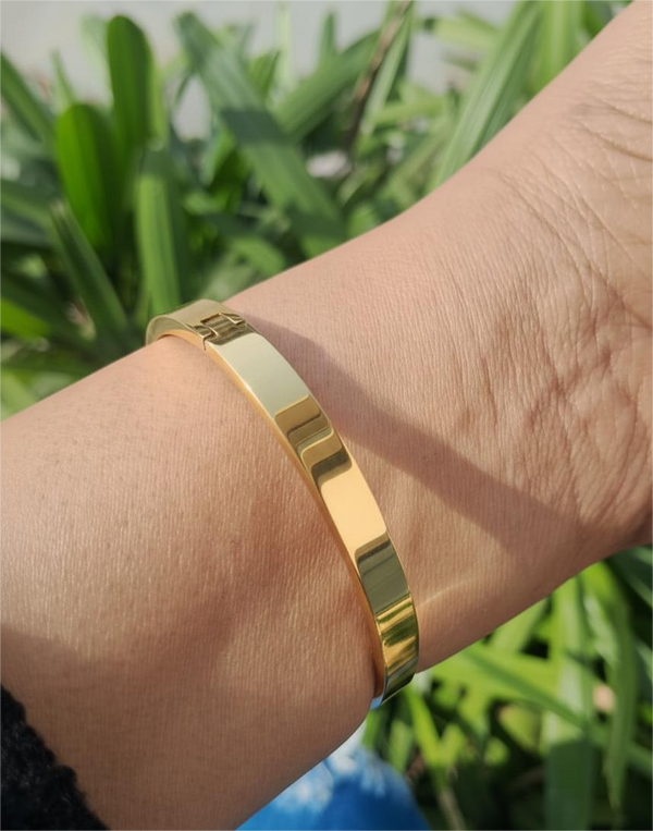 Crown Stone Stud Bracelet