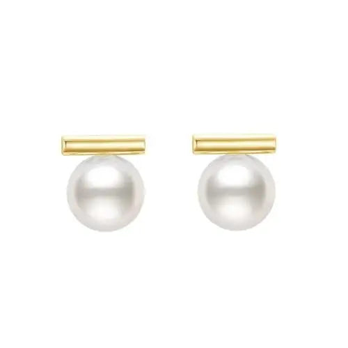 Minimal Pearl Stud Earring