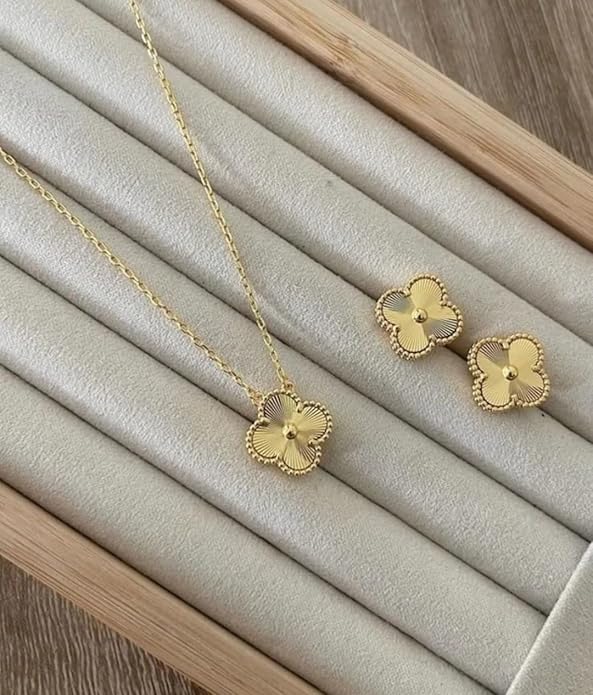 Gold clover set