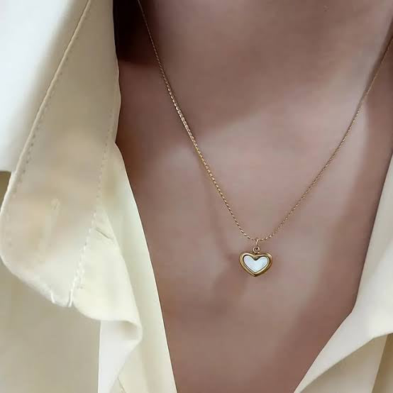 Elbina White Heart Neckalce