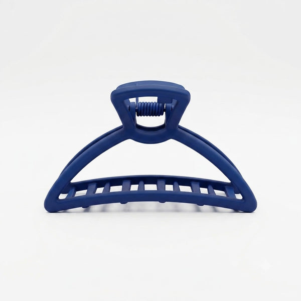 Minimal Matte Daily Hair Claw hair claw clip worn on model – styled for women