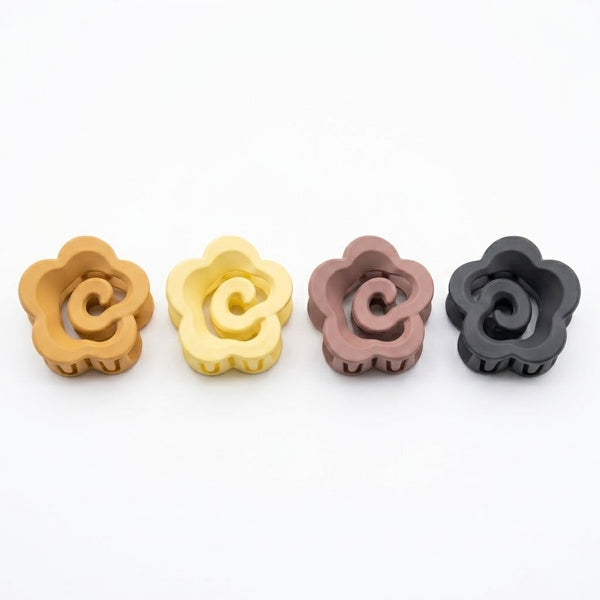 Hollow Rose Matte Hair Claws hair claw clip worn on model – styled for women