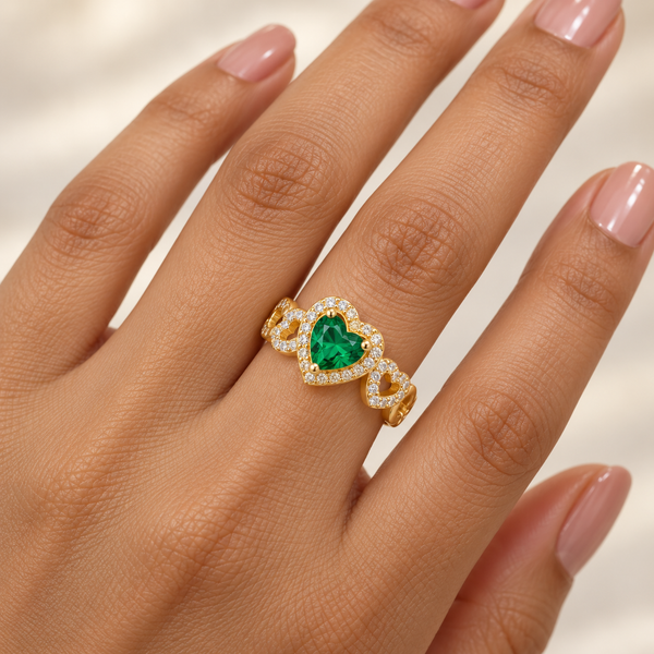 Emerald Halo Heart Link Ring