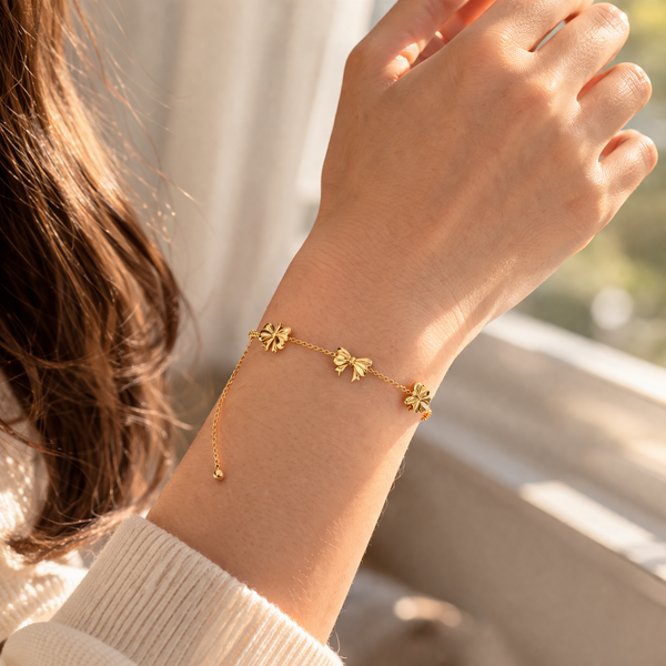Alt Bow Stud Chain Bracelet