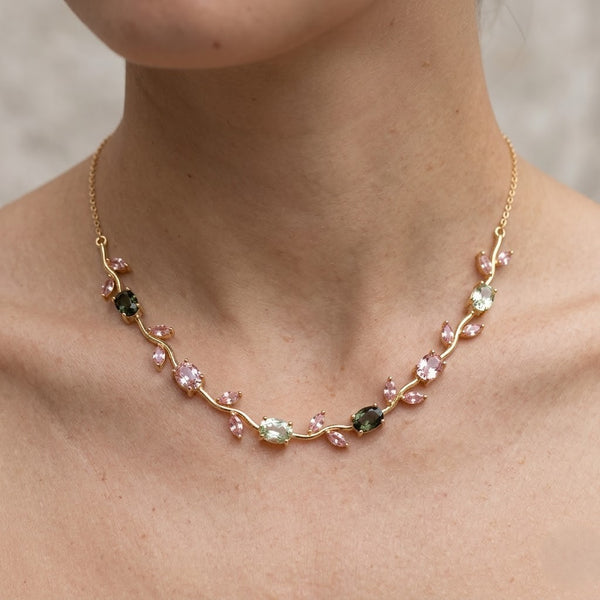 Lavi Aura Tulip Necklace
